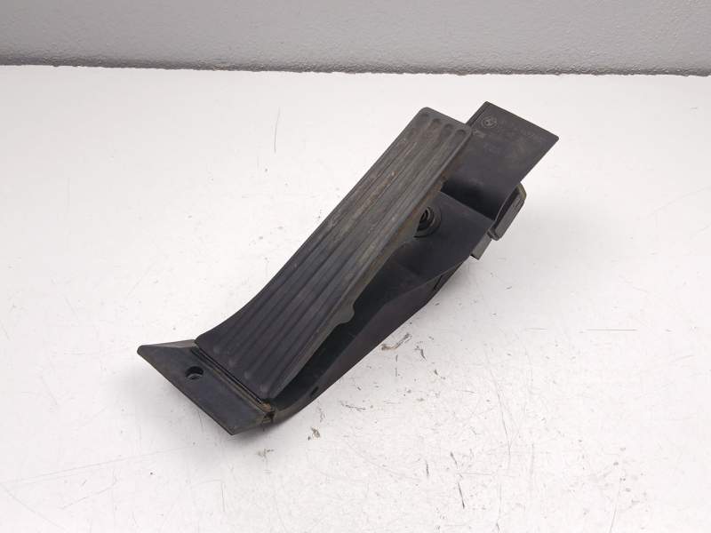 Recambio de potenciometro aceleracion para bmw 3 (e90) 320 d referencia OEM IAM 6766931  