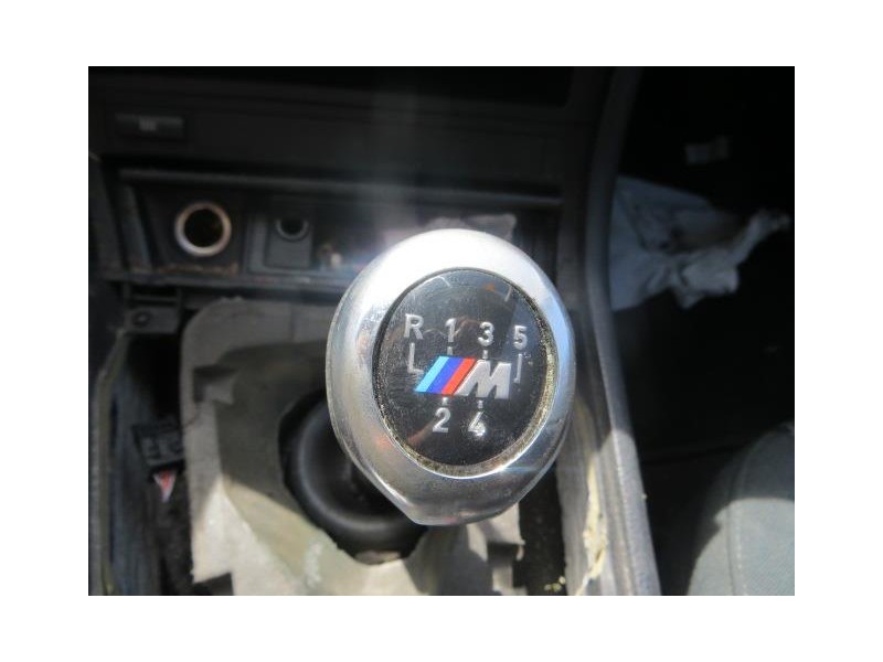 bmw  320 del año 2002