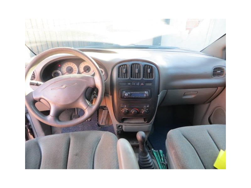 chrysler voyager del año 2002