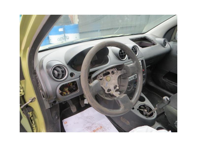 ford fiesta del año 2004