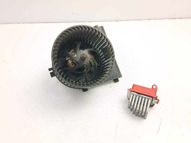 Recambio de motor calefaccion para seat ibiza ii (6k1) 1.4 i referencia OEM IAM 1J819021A  
