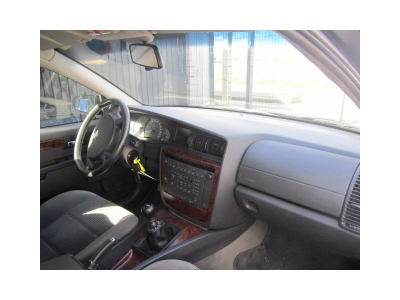 opel omega del año 2001