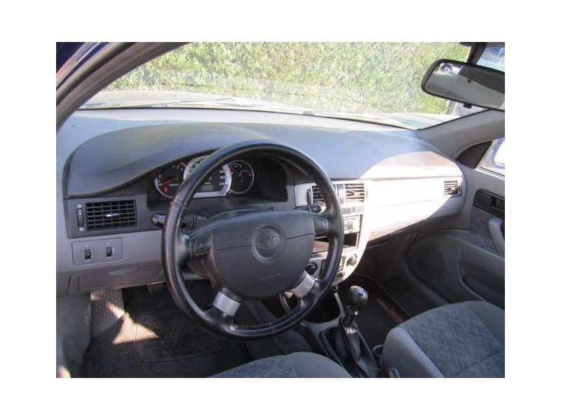 daewoo nubira del año 2003