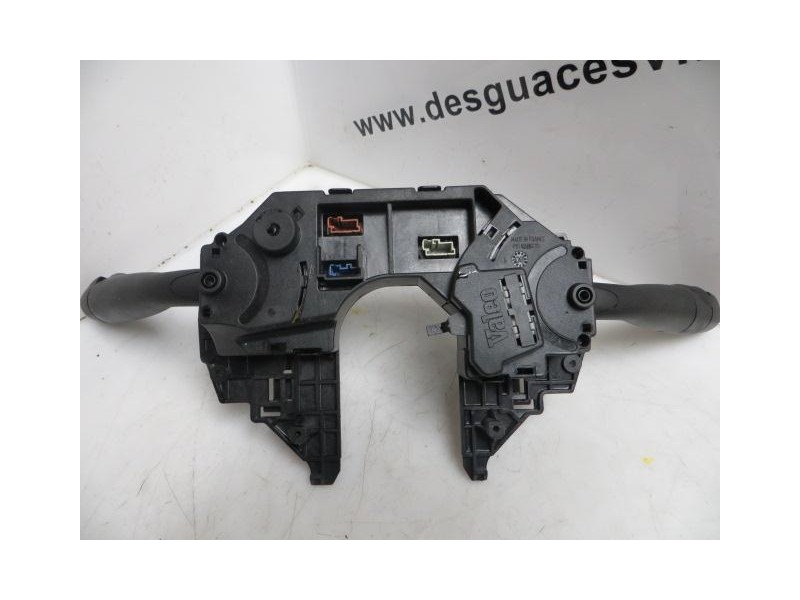 Recambio de mando luces y limpias : citroen c 4 : 1.6 hdy -9hz 5p (110cv) [2005] para citroen c 4 1.6 hdy -9hz referencia OEM IA