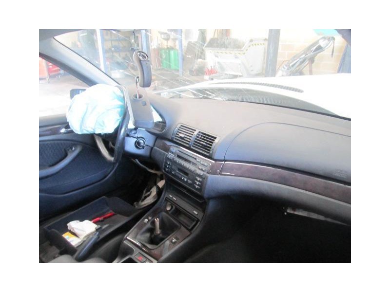 bmw  320 del año 2000