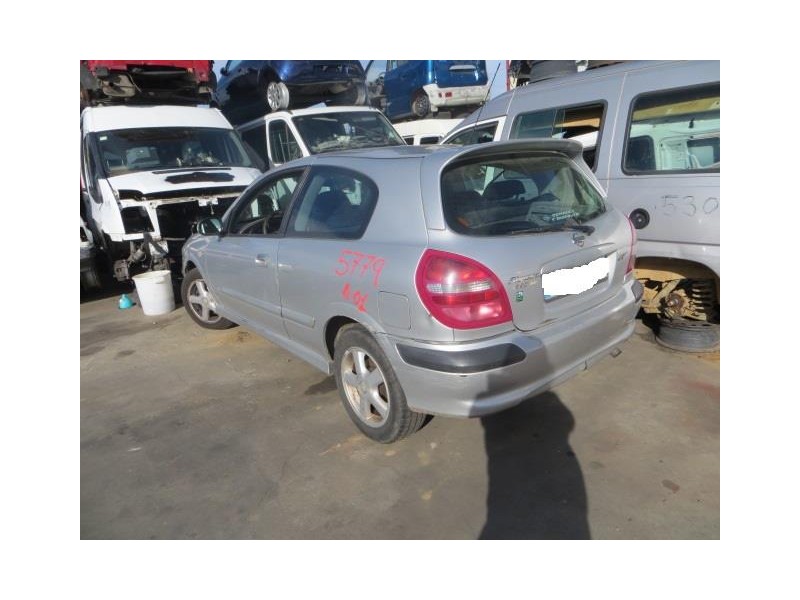 nissan almera del año 2001