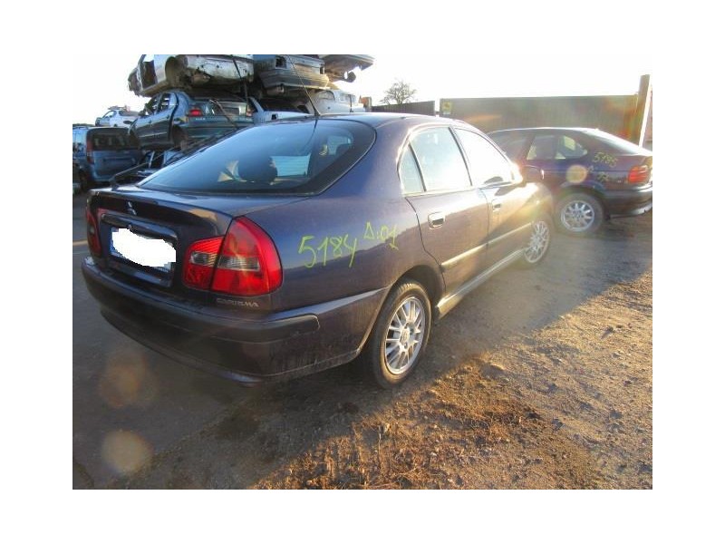 mitsubishi carisma del año 2001