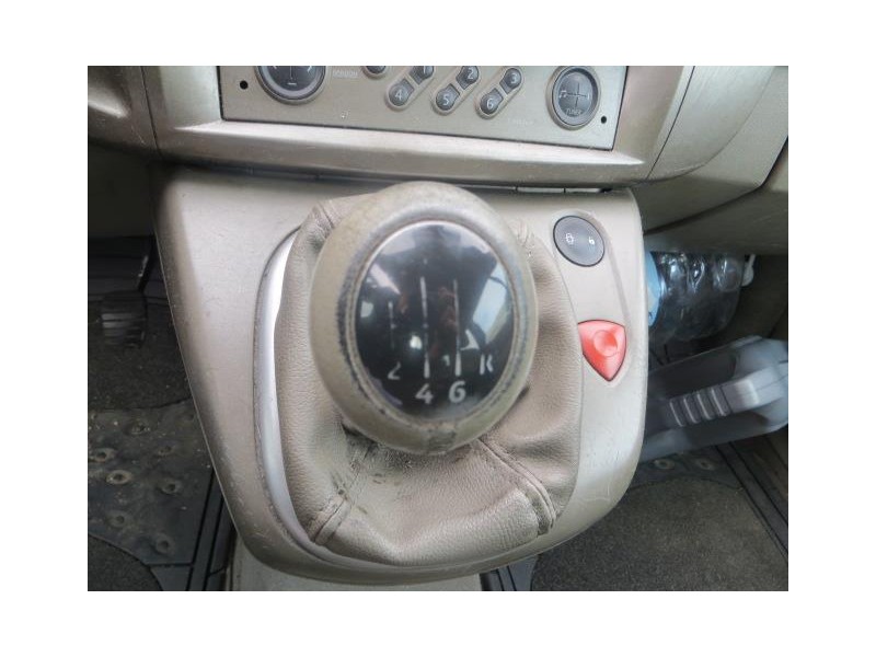 renault scenic del año 2004