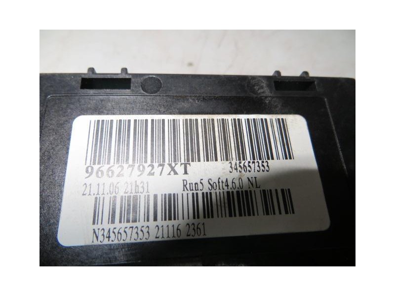 Recambio de mando luces y limpias : citroen c 4 : 1.6 hdy -9hz 5p (110cv) [2005] para citroen c 4 1.6 hdy -9hz referencia OEM IA