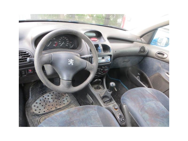 peugeot 206 del año 2000