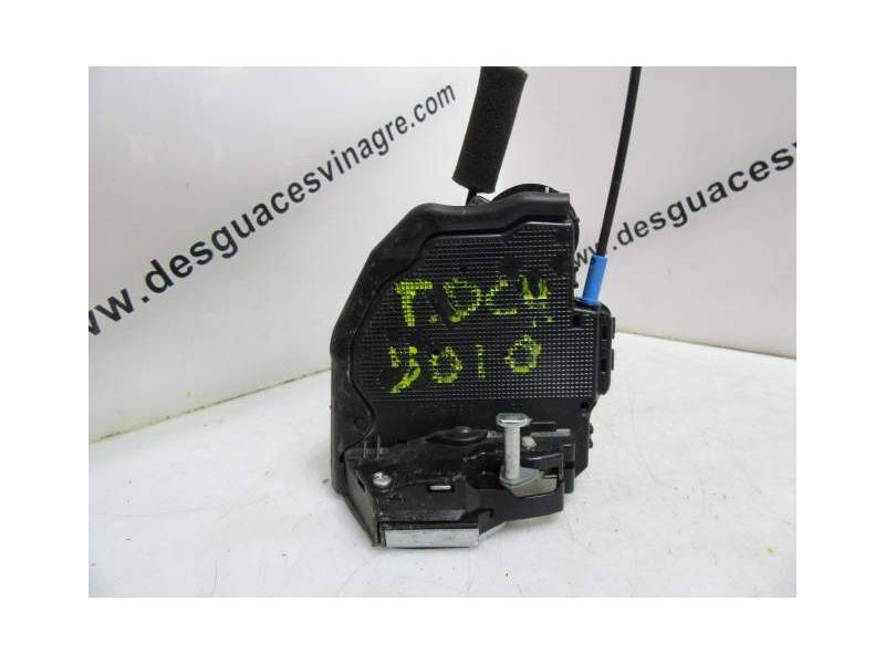Recambio de cerradura puerta trasera derecha para subaru forester 2.0 td referencia OEM IAM 61035SG000  