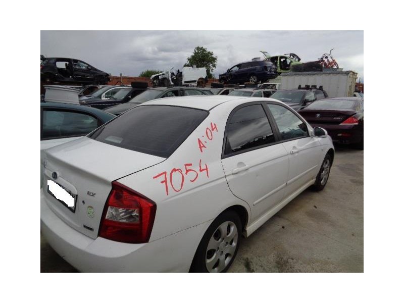 kia cerato del año 2004