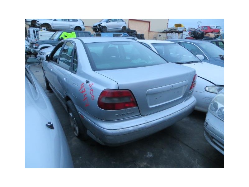 volvo s40 del año 2000