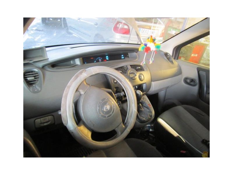 renault scenic del año 2003