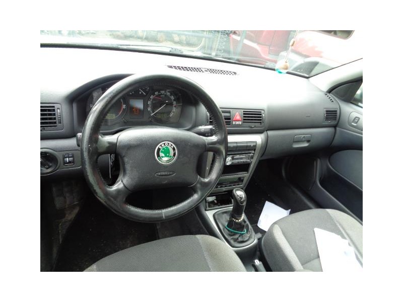 skoda octavia del año 2003