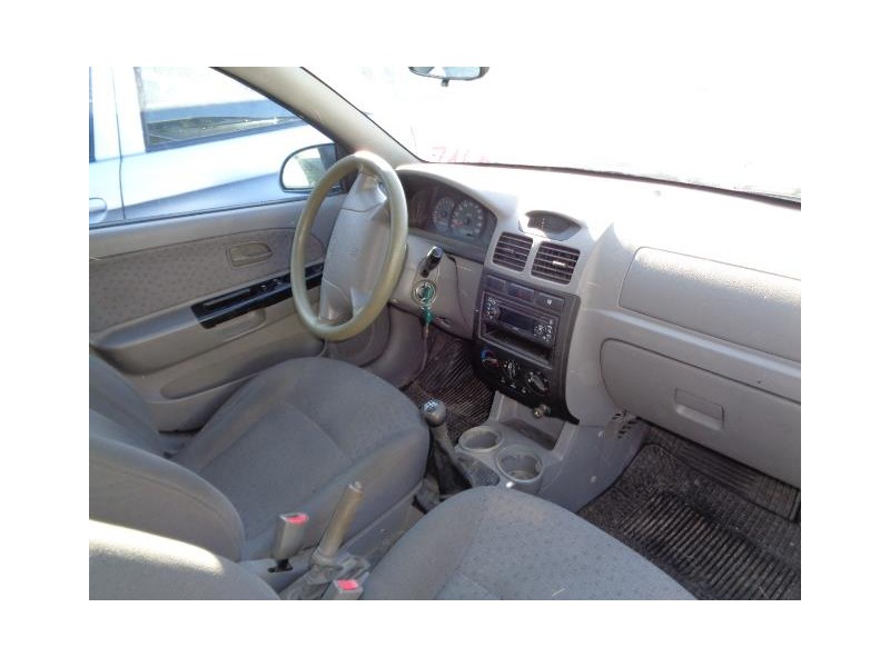 kia rio del año 2003