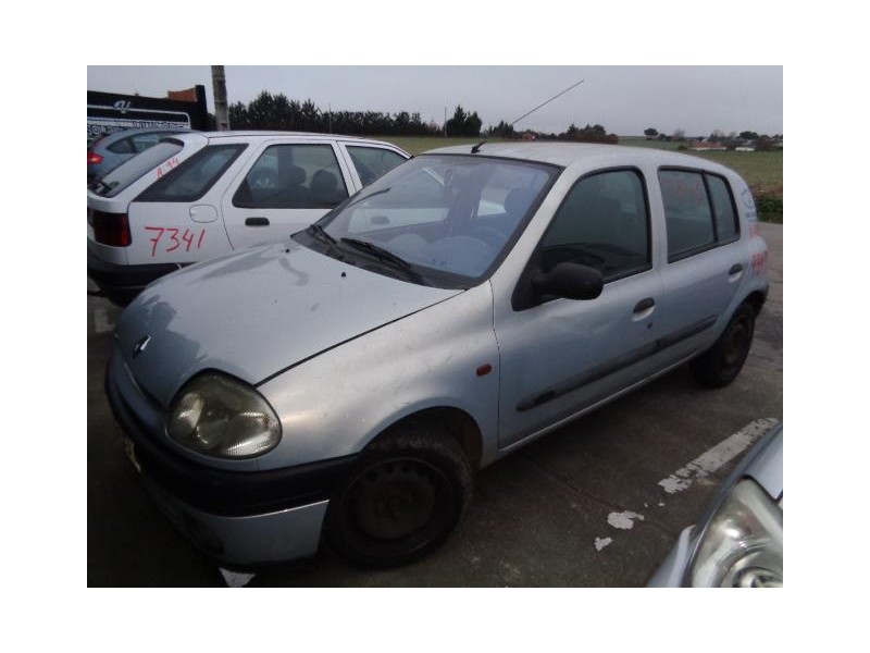 renault clio del año 2001