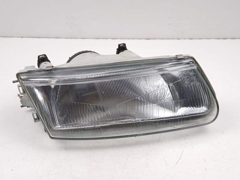 Recambio de faro derecho para mitsubishi carisma (da_) 1.8 16v gdi (da2a) referencia OEM IAM MR485384  
