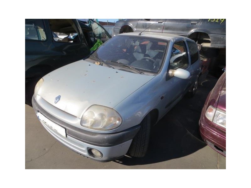 renault clio del año 2001