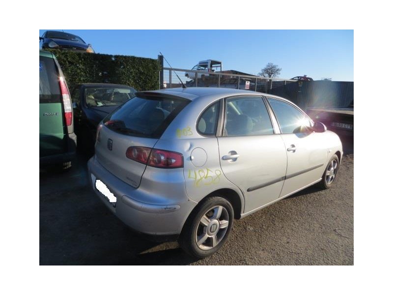 seat ibiza del año 2003