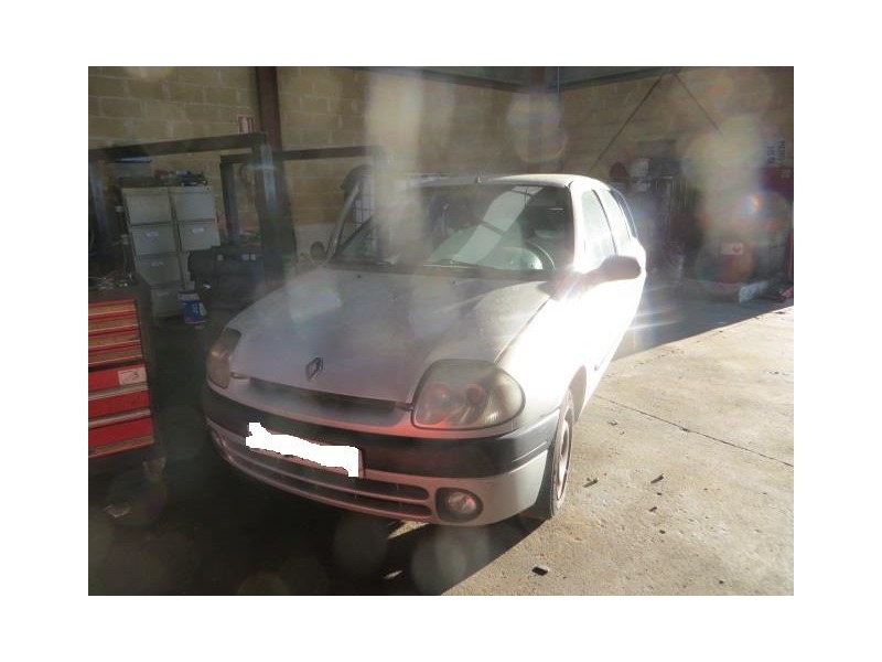 renault clio del año 2001