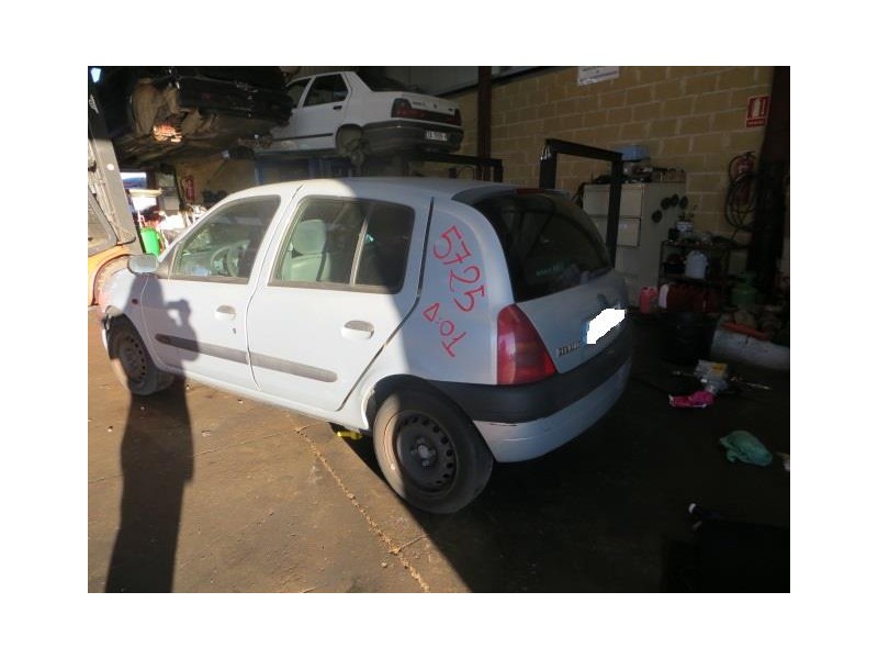 renault clio del año 2001