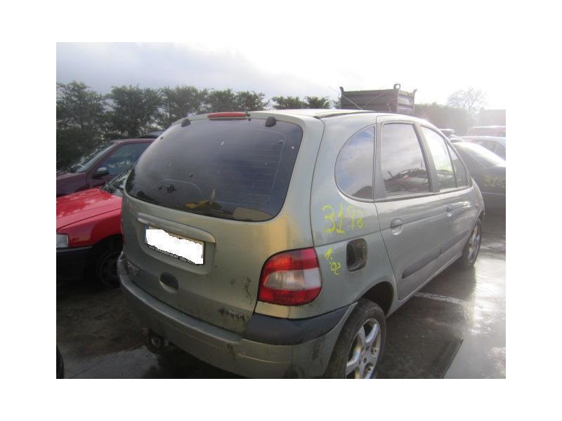renault scenic del año 2002