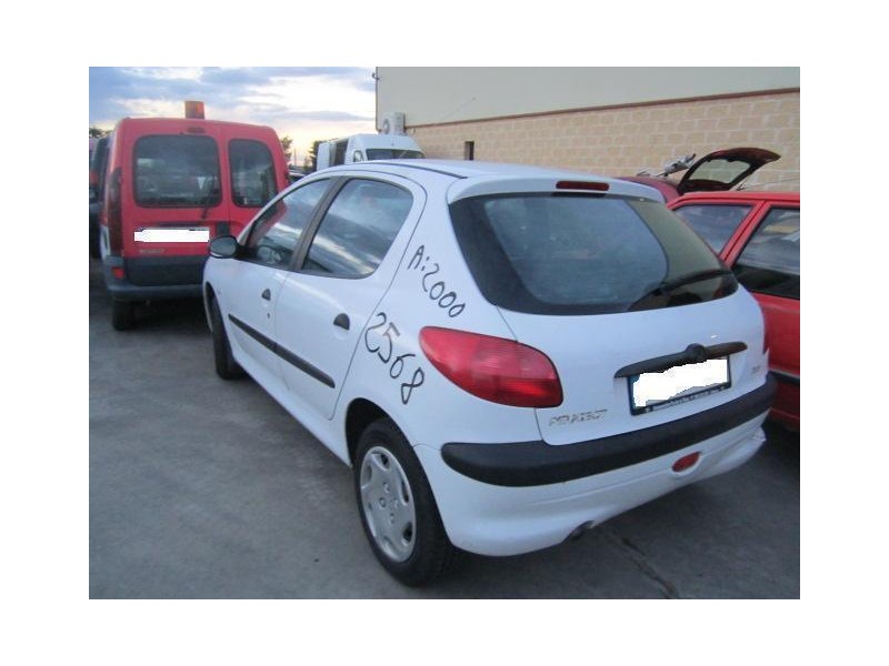 peugeot 206 del año 2000