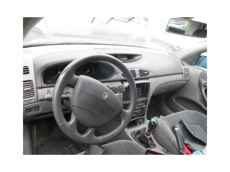 renault laguna del año 2003