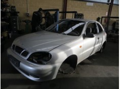 daewoo lanos del año 2002