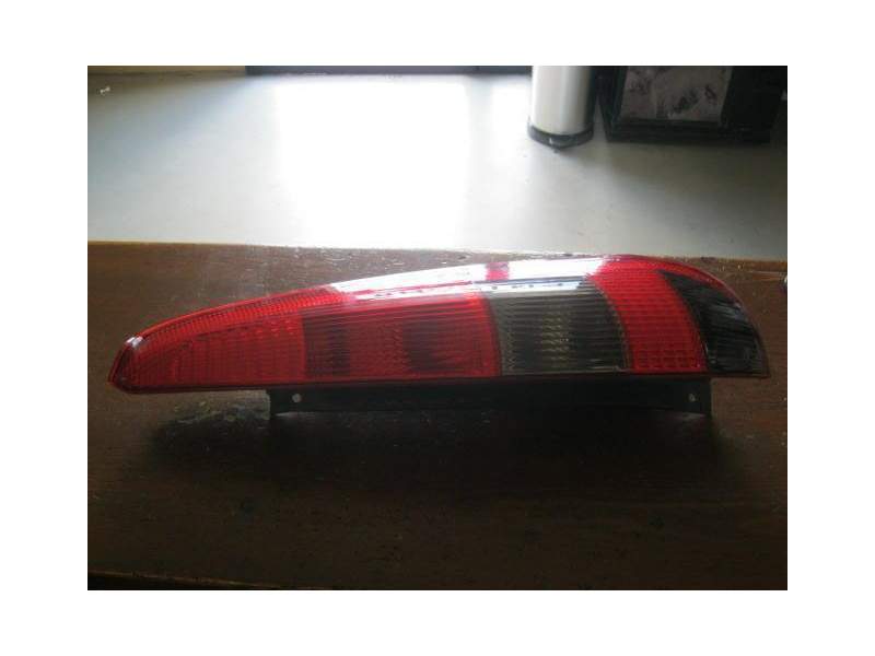 Recambio de piloto trasero derecho para ford fiesta v (jh_, jd_) 1.6 16v referencia OEM IAM   