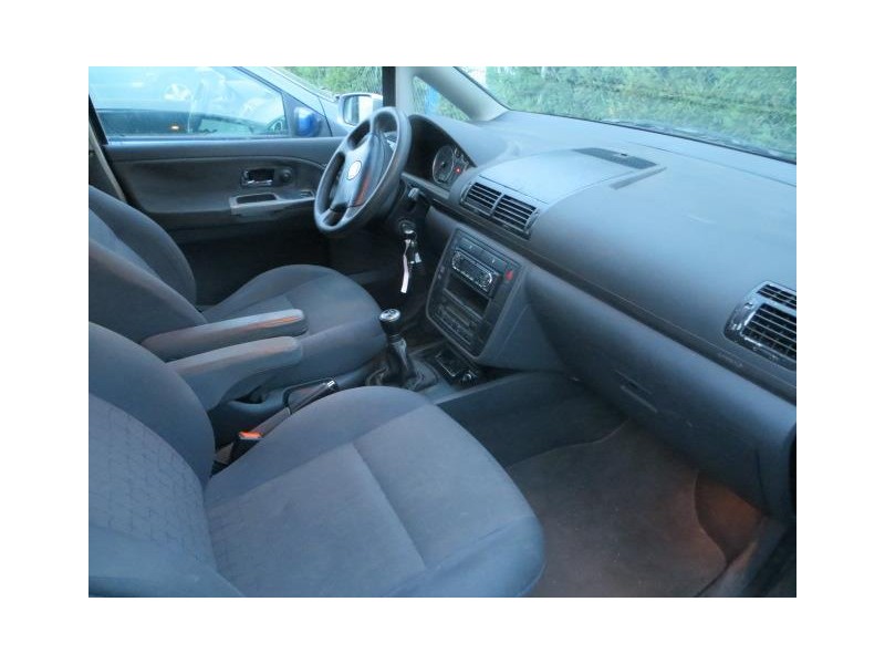 seat alhambra del año 2000