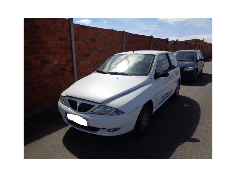 lancia y10 del año 2002