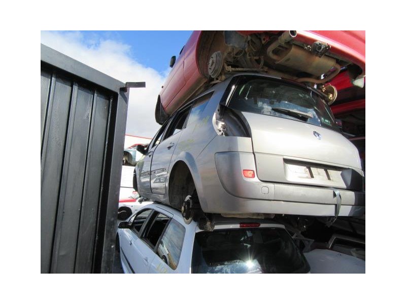 renault scenic del año 2004