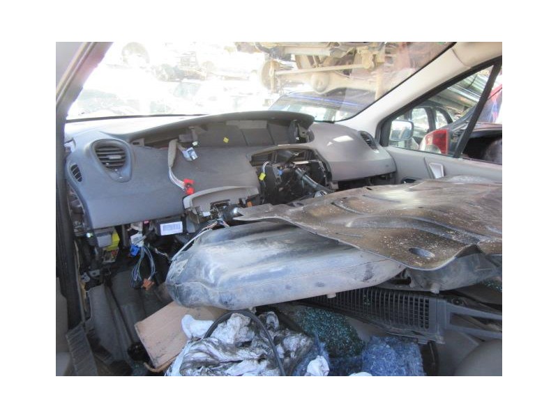 renault scenic del año 2004