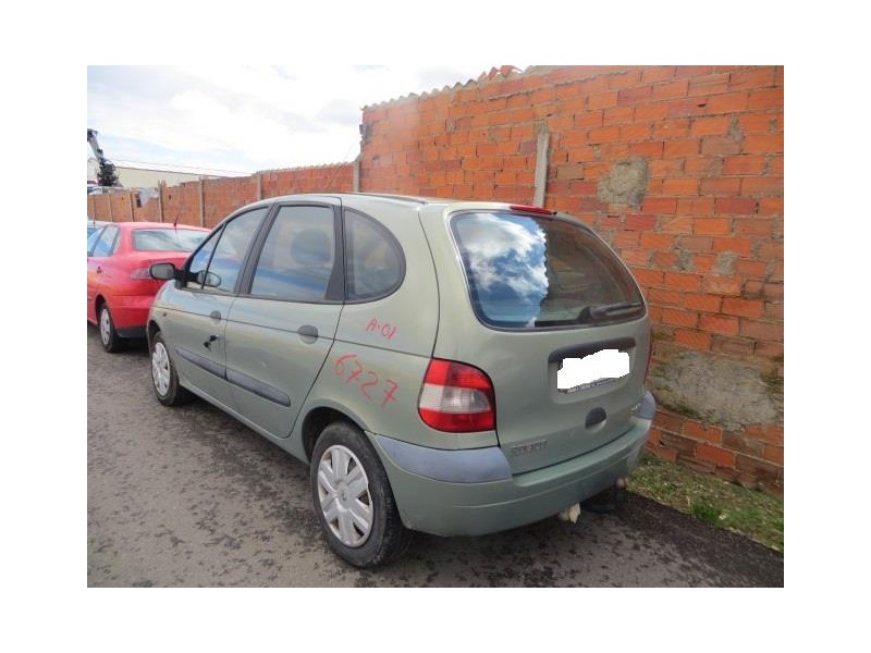 renault scenic del año 2001