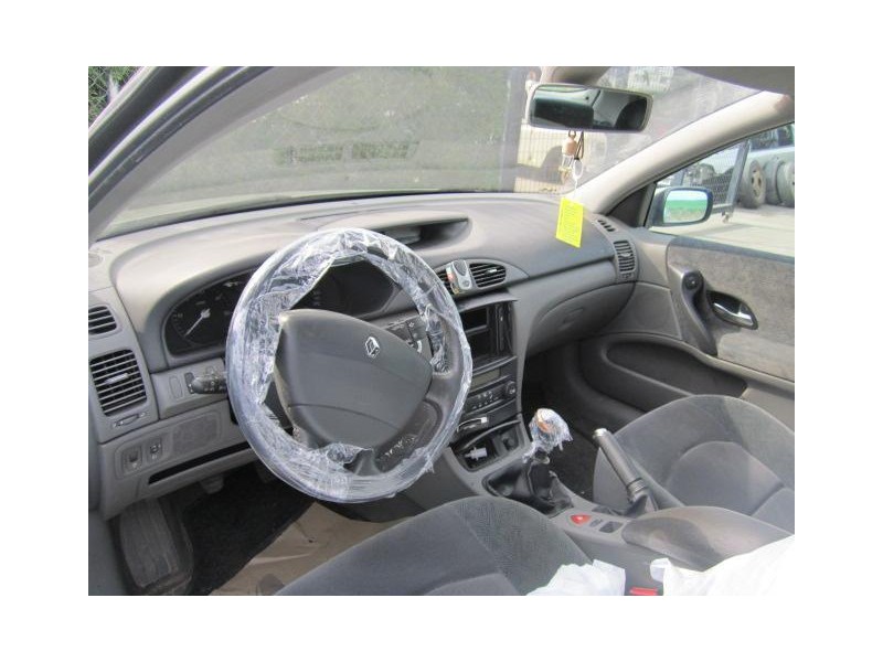 renault laguna del año 2002