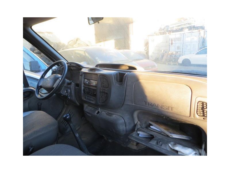 ford transit del año 2001