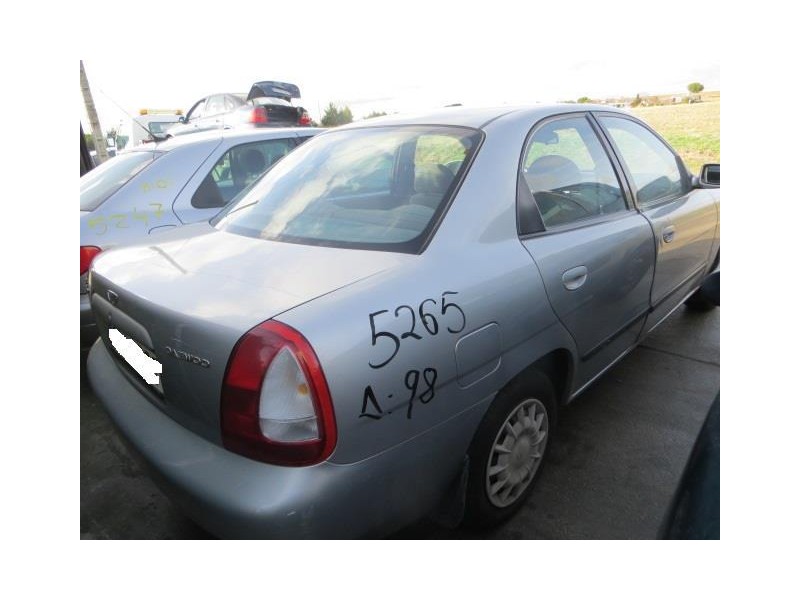 daewoo nubira del año 1998