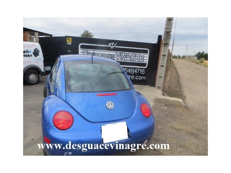 volkswagen new beetle del año 2000