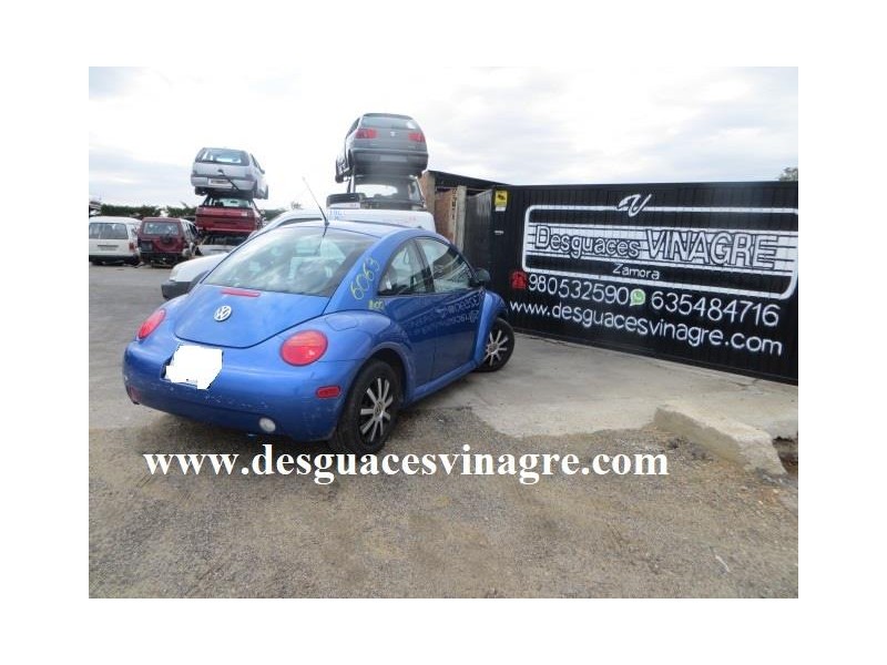 volkswagen new beetle del año 2000