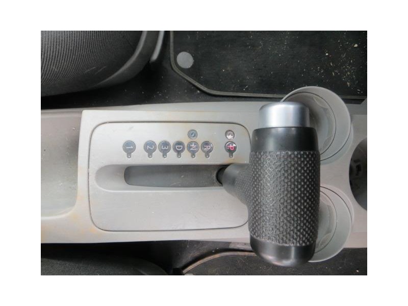 volkswagen new beetle del año 2000