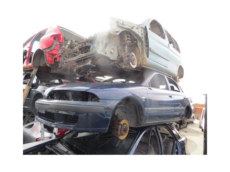 mitsubishi carisma del año 2000