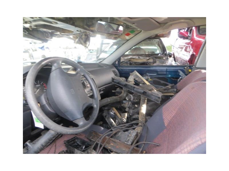 mitsubishi carisma del año 2000