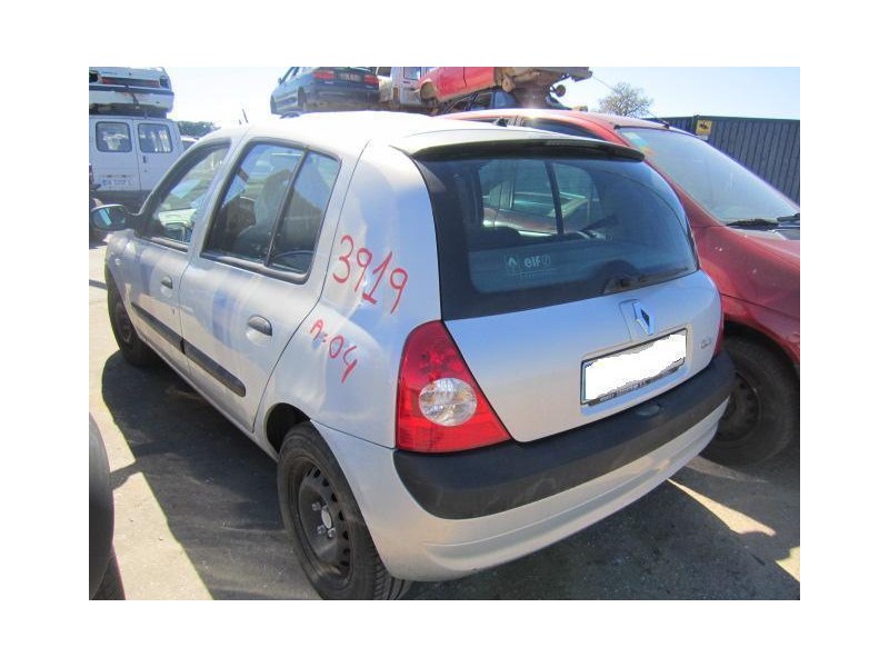 renault clio del año 2004