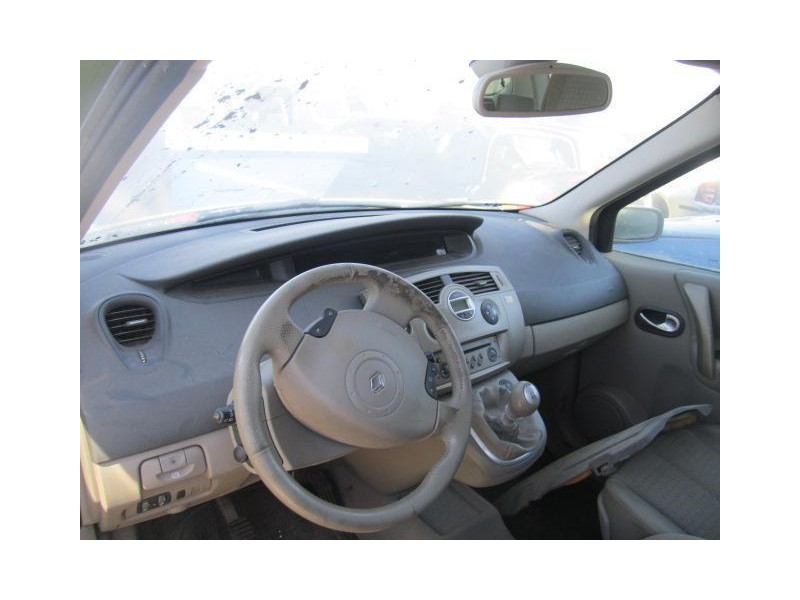 renault scenic del año 2006