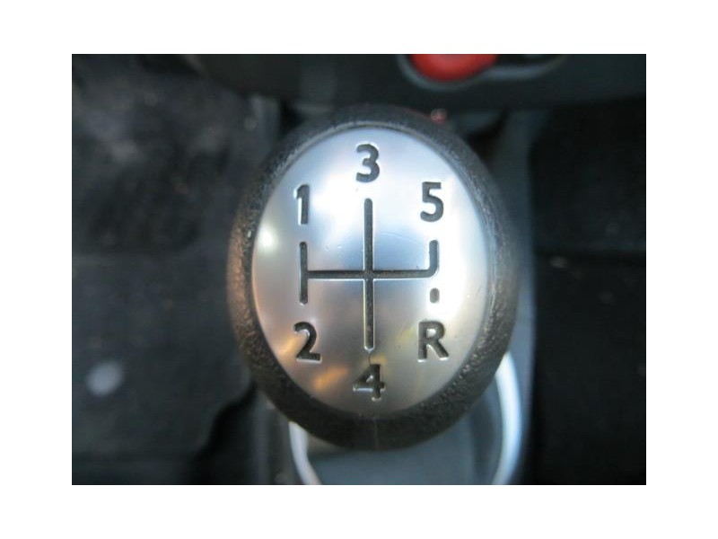 renault clio del año 2010