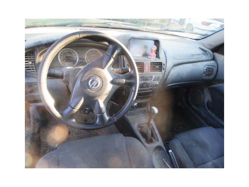 nissan almera del año 2004