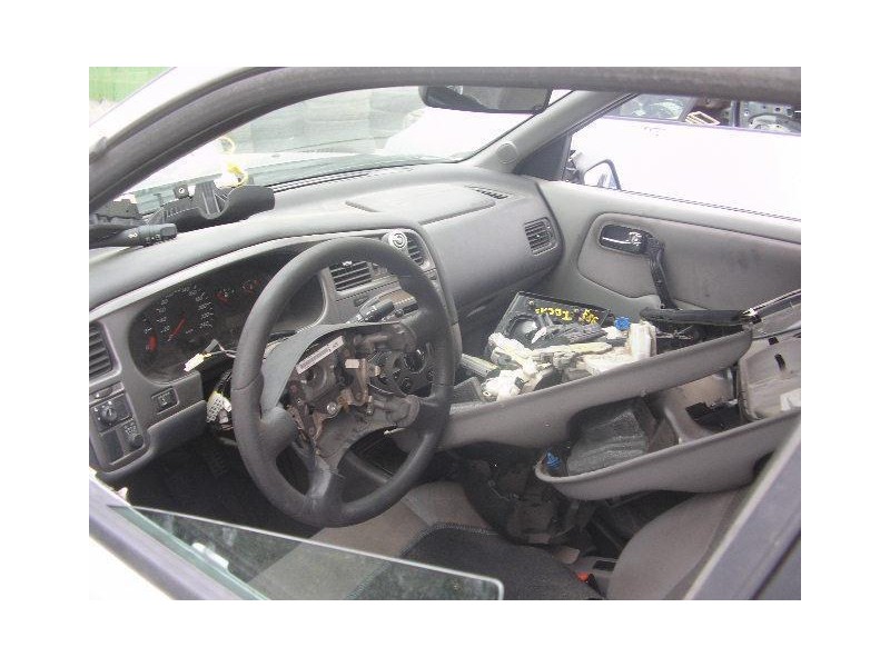 nissan primera del año 2000