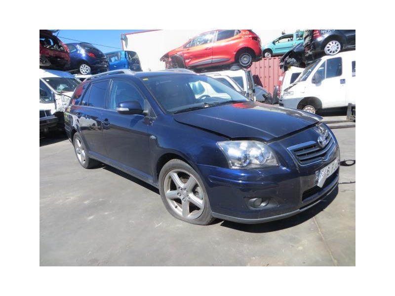 toyota avensis del año 2006